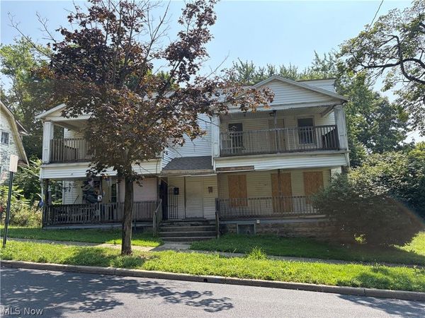 2151 8th Street SW, Akron, OH 44314