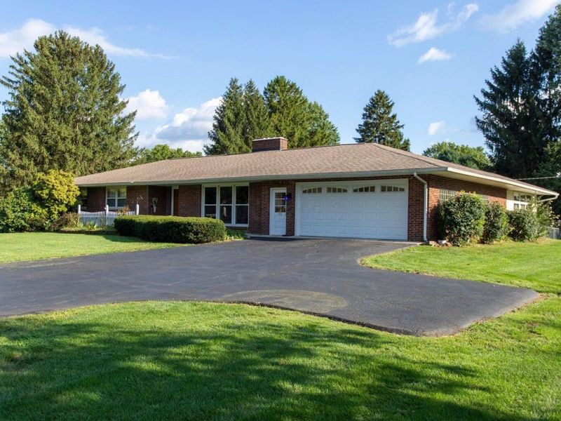 393 Pierson Boulevard, Newark, OH 43055 Photo 1