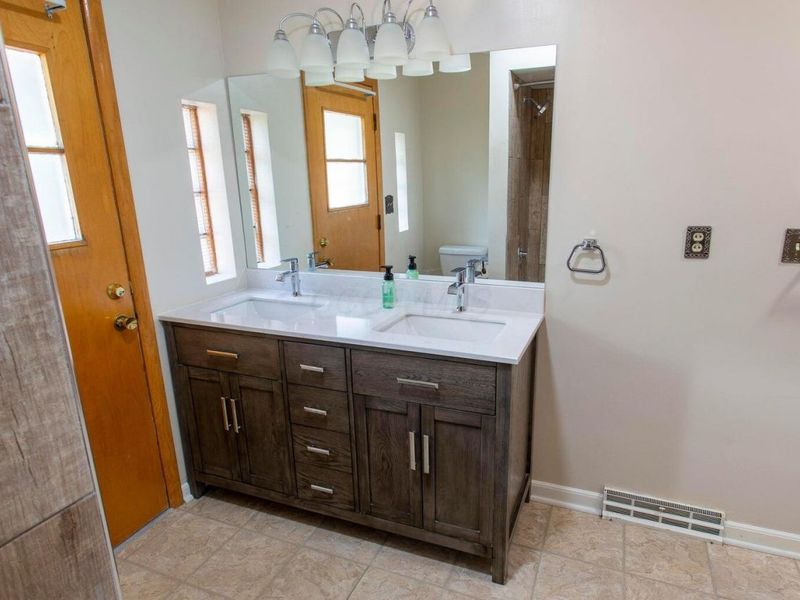 393 Pierson Boulevard, Newark, OH 43055 Photo 16