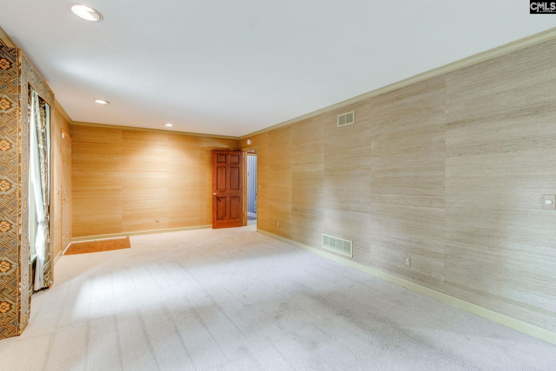208 Greenfield Road  Photo 9