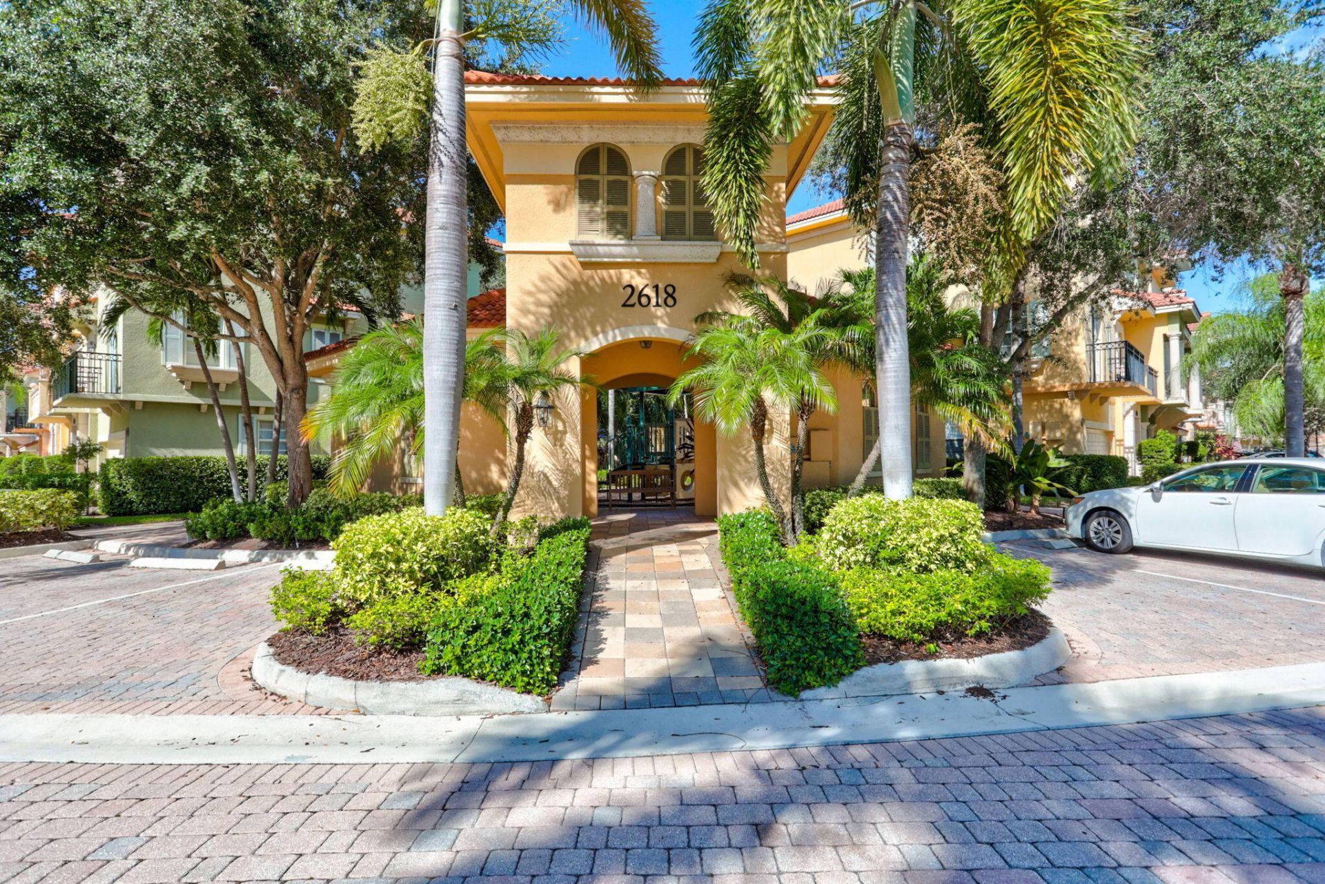 11812 Valencia Gardens Avenue, Palm Beach Gardens, FL 33410 Photo