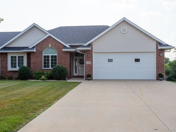 1943 Spyglass Drive, Asbury, IA 52002