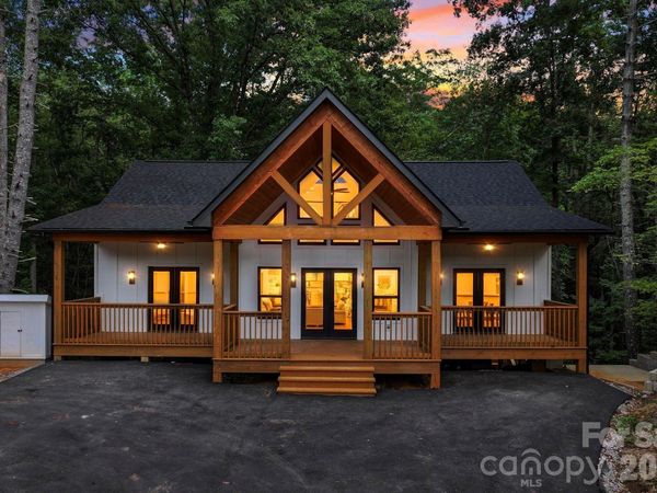 338 Hawks Terrace , Lake Lure, NC 28746