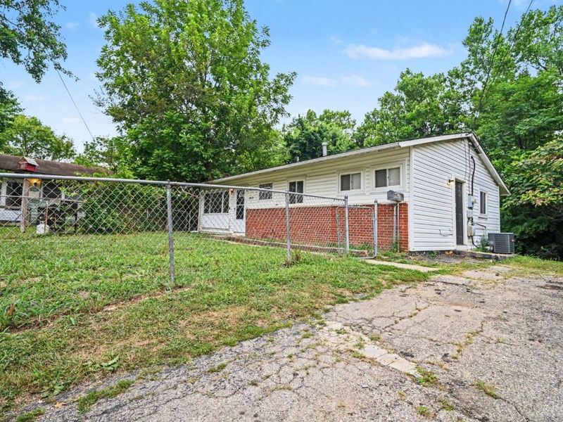 2697 Topeka Street, Colerain Township, OH 45231 Photo 12