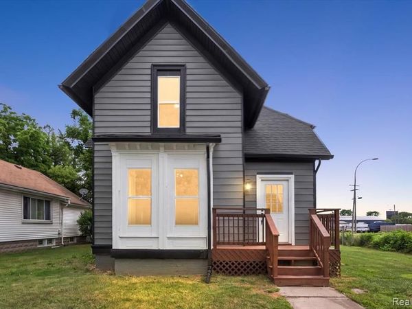 150 Robertson Street , Mt. Clemens, MI 48043