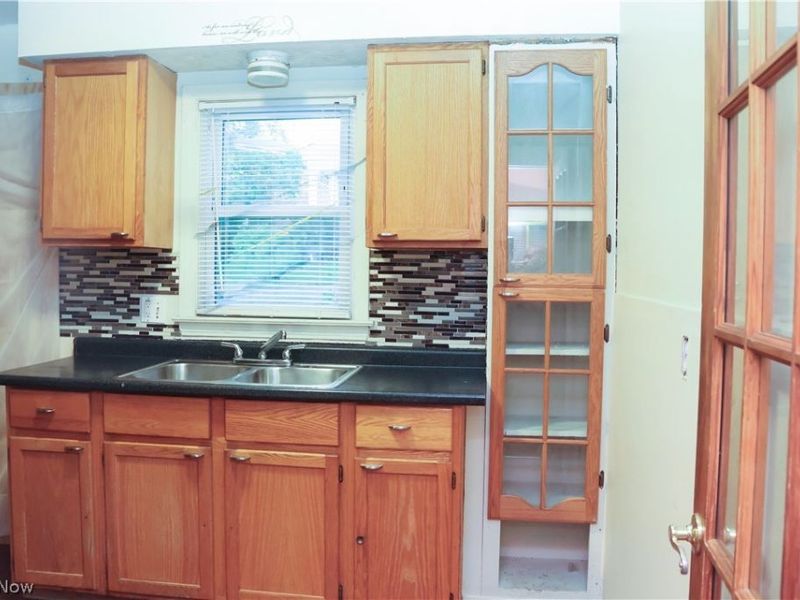 1081 Greenwood Avenue, Akron, OH 44320 Photo 19