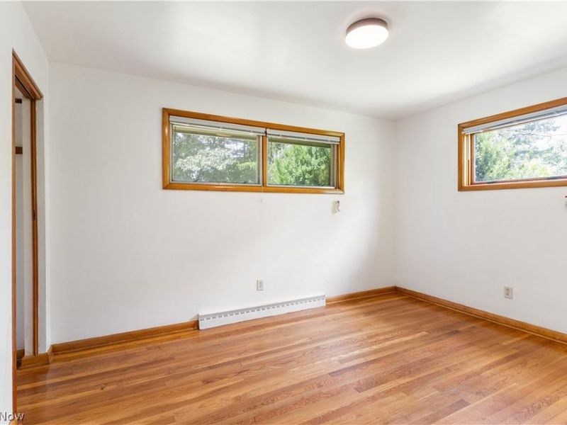 996 Sharon Hogue Road, Brookfield, OH 44438 Photo 6