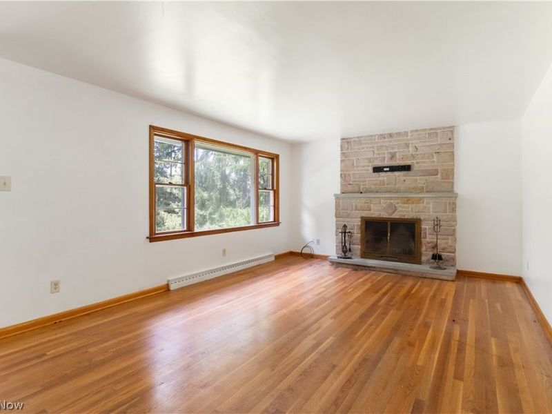 996 Sharon Hogue Road, Brookfield, OH 44438 Photo 8