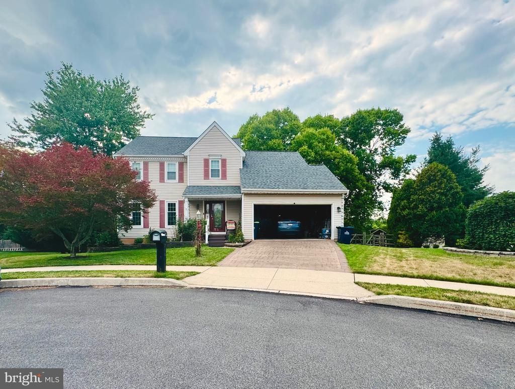 509 THORNBERRY WAY, ROYERSFORD, PA 19468
