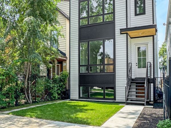1728 N Sawyer Avenue, Unit Front, Chicago, IL 60647