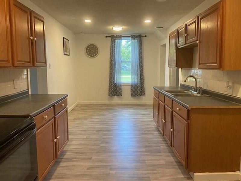 110 N Church Street, New Holland, OH 43145 Photo 4