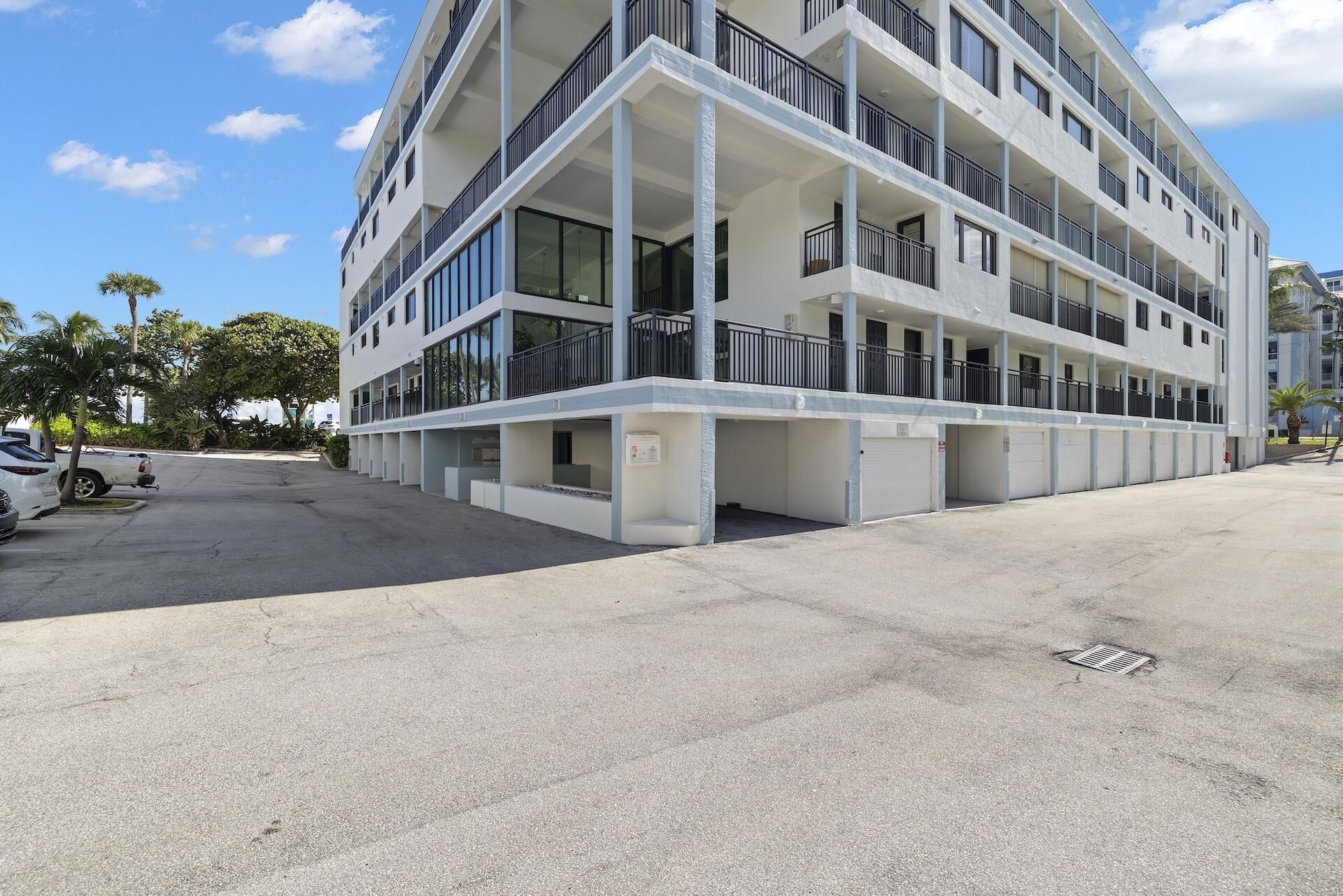 665 SE 21st Avenue, Unit 104, Deerfield Beach, FL 33441 Photo