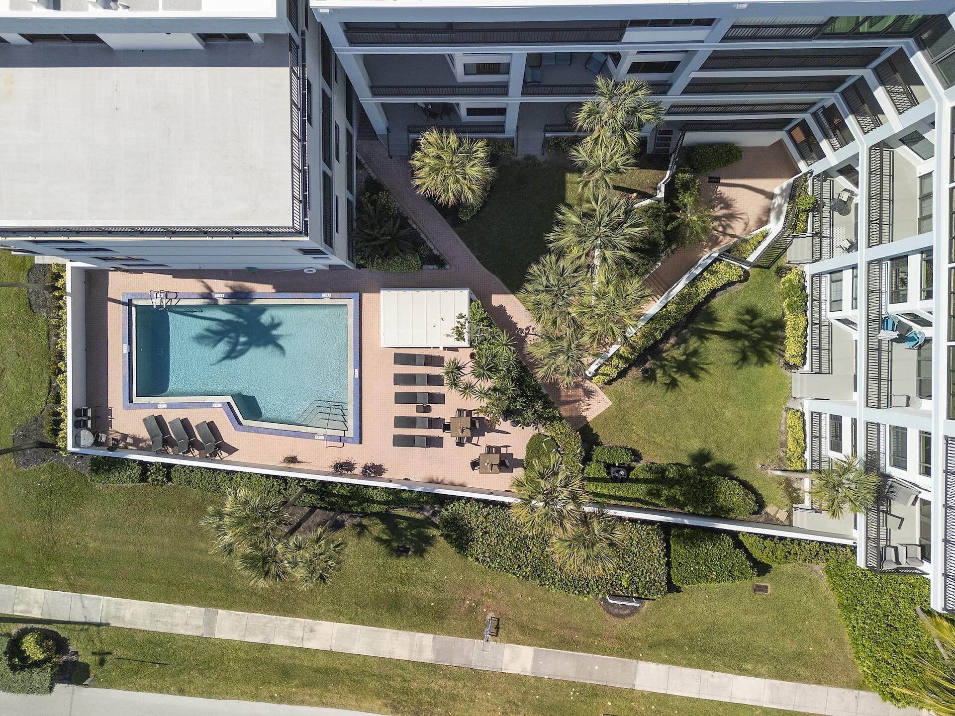 665 SE 21st Avenue, Unit 104, Deerfield Beach, FL 33441 Photo