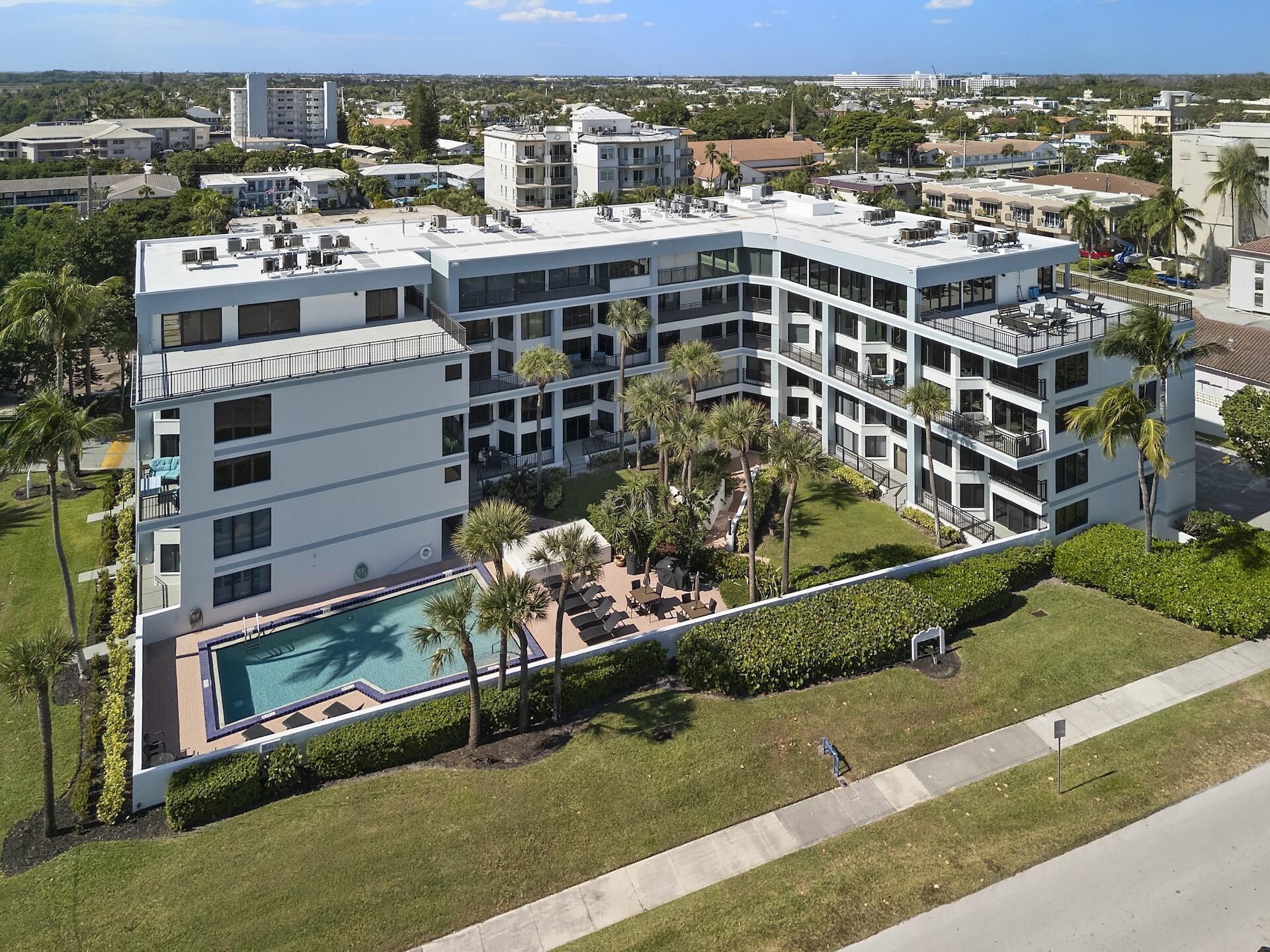 665 SE 21st Avenue, Unit 104, Deerfield Beach, FL 33441 Photo