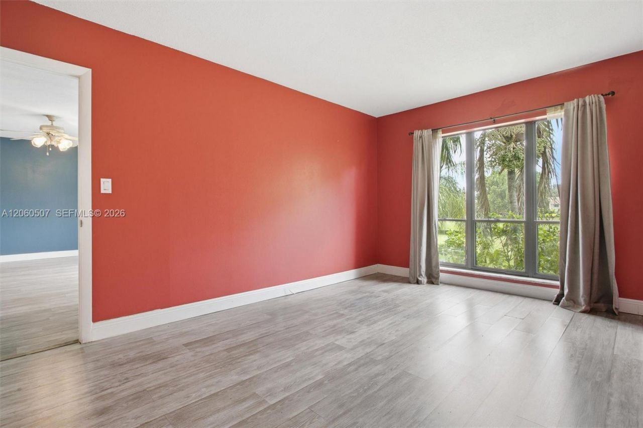 4054 N Pine Island Rd , Unit 2B, Sunrise, FL 33351 Photo