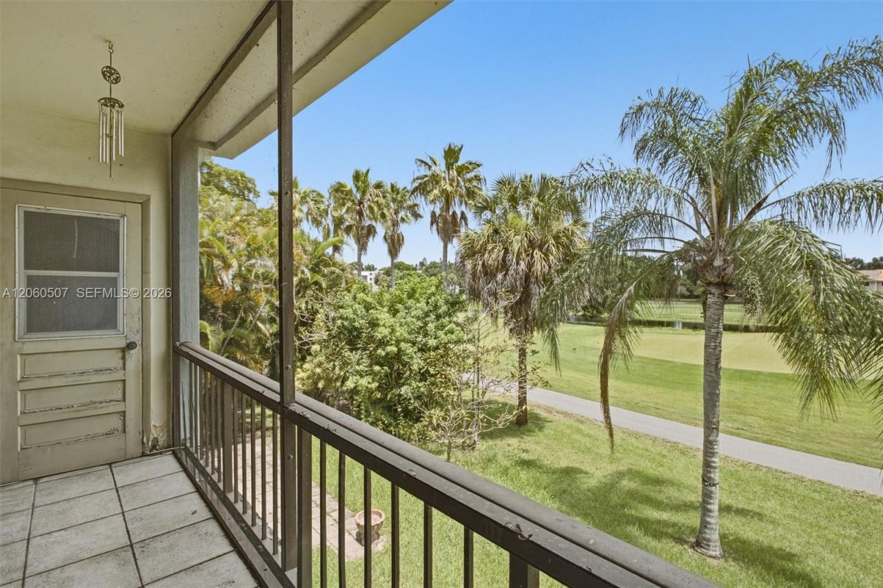 4054 N Pine Island Rd , Unit 2B, Sunrise, FL 33351 Photo