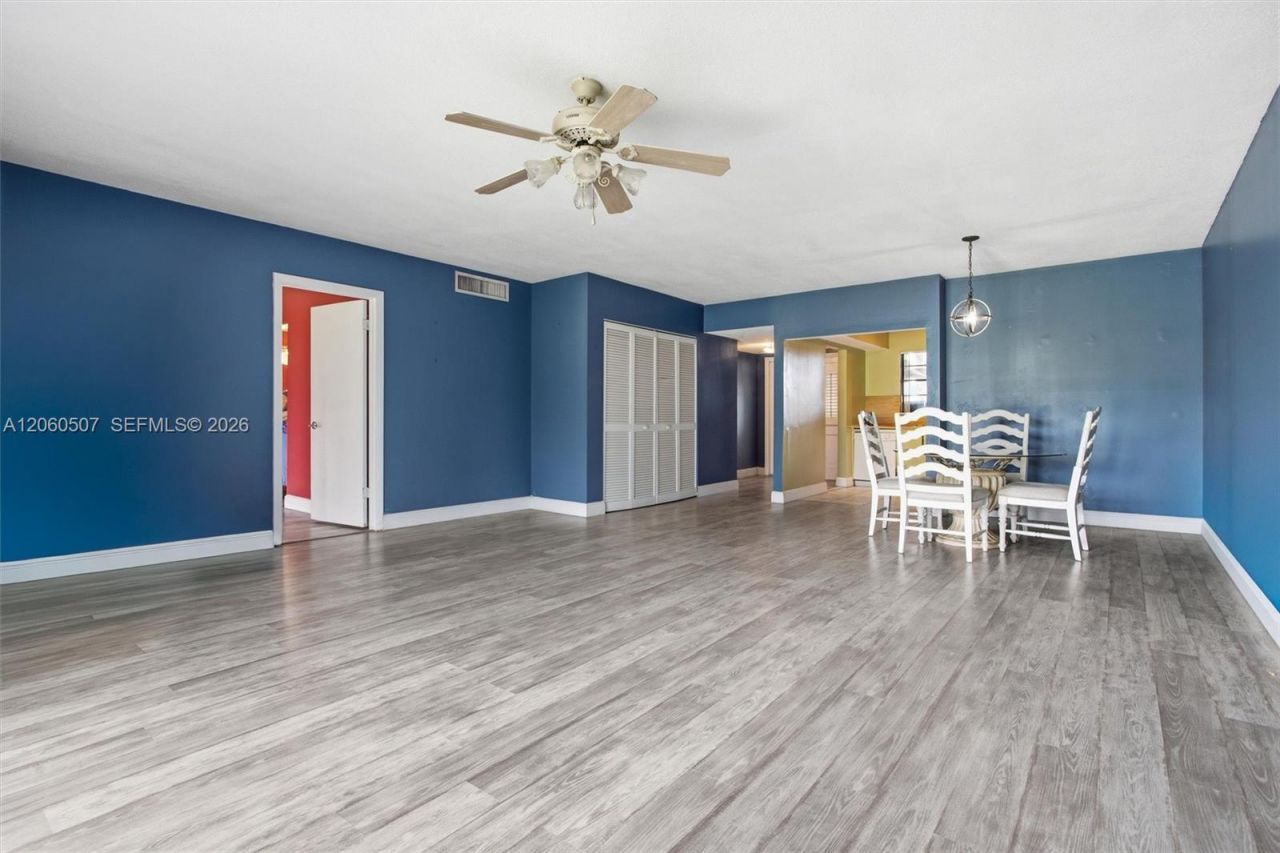 4054 N Pine Island Rd , Unit 2B, Sunrise, FL 33351 Photo