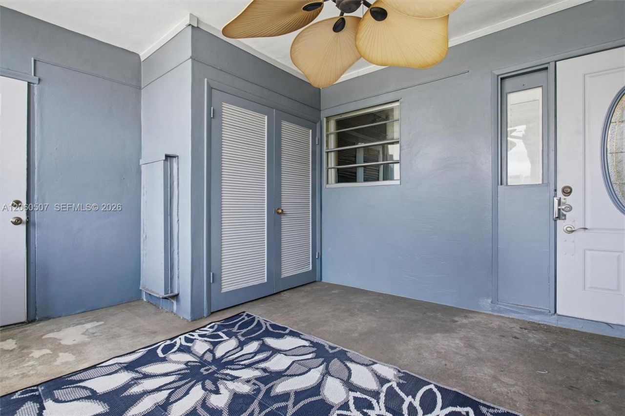 4054 N Pine Island Rd , Unit 2B, Sunrise, FL 33351 Photo