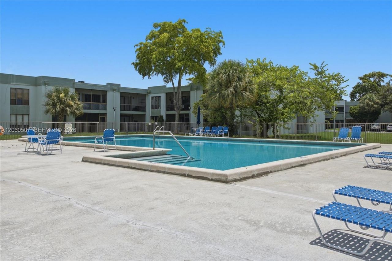 4054 N Pine Island Rd , Unit 2B, Sunrise, FL 33351 Photo