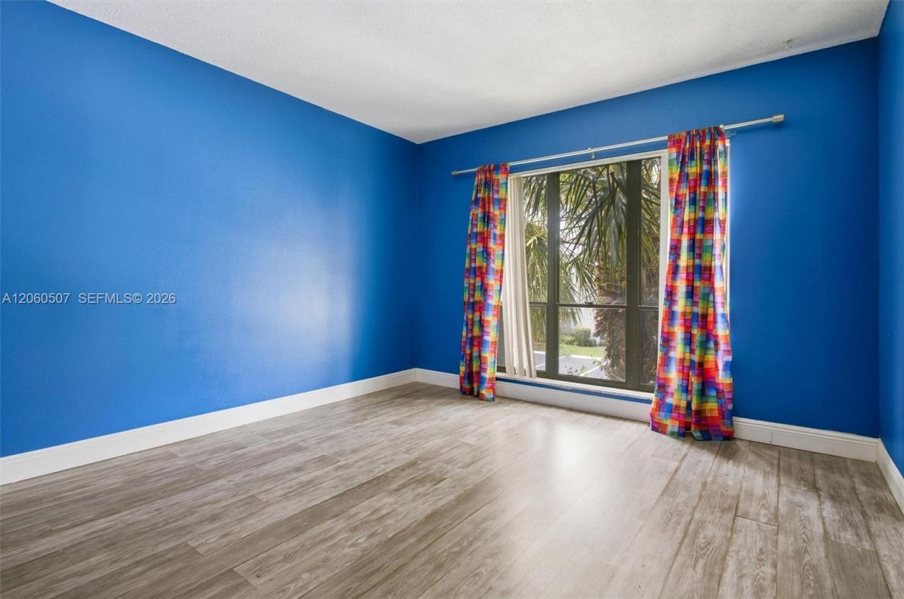 4054 N Pine Island Rd , Unit 2B, Sunrise, FL 33351 Photo