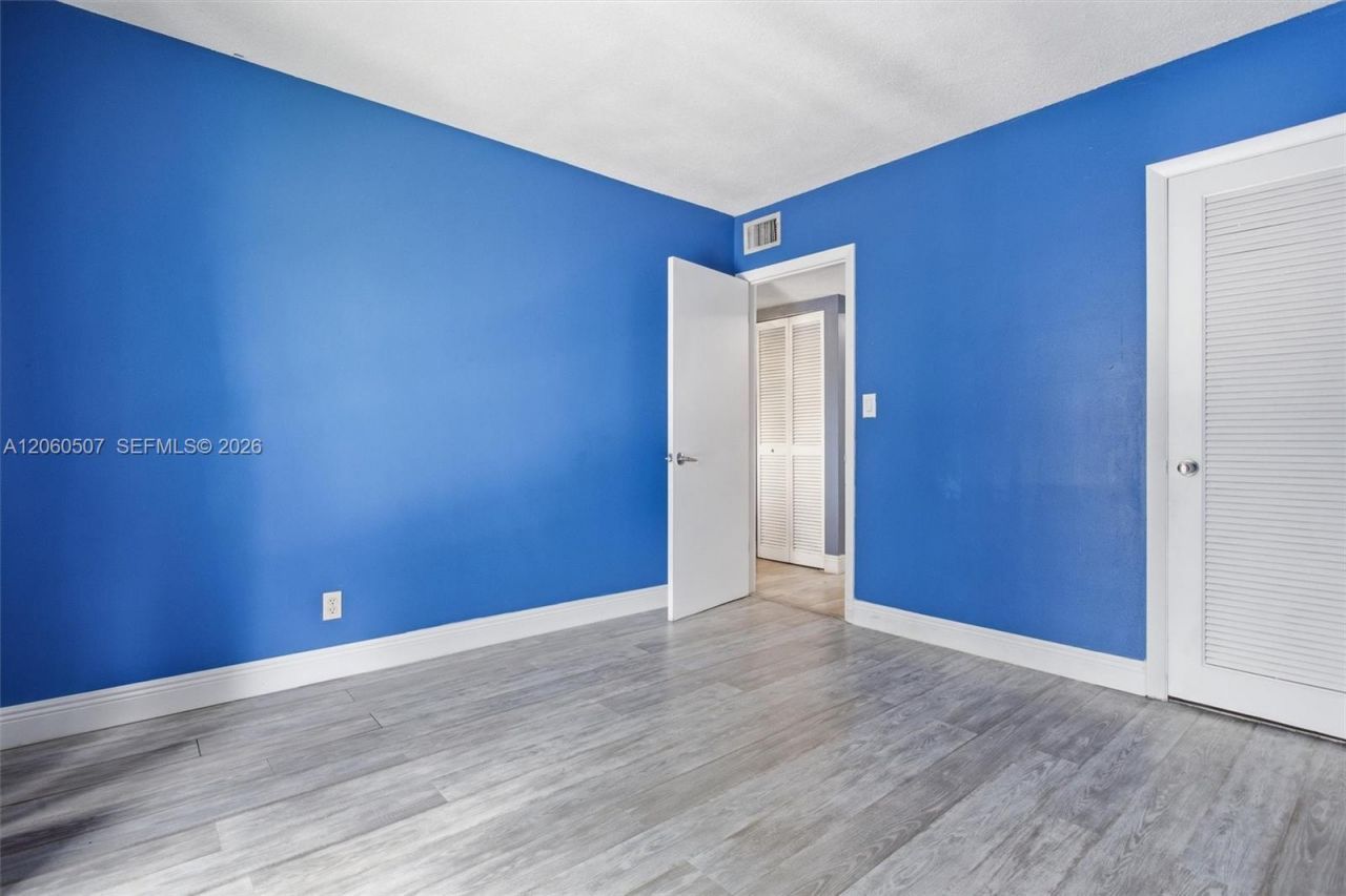 4054 N Pine Island Rd , Unit 2B, Sunrise, FL 33351 Photo