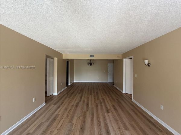 711 N Pine Island Rd , Unit 121, Plantation, FL 33324