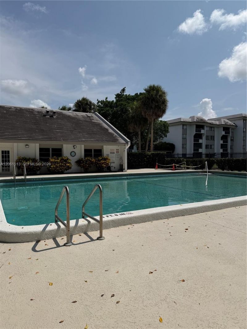 711 N Pine Island Rd , Unit 121, Plantation, FL 33324 Photo