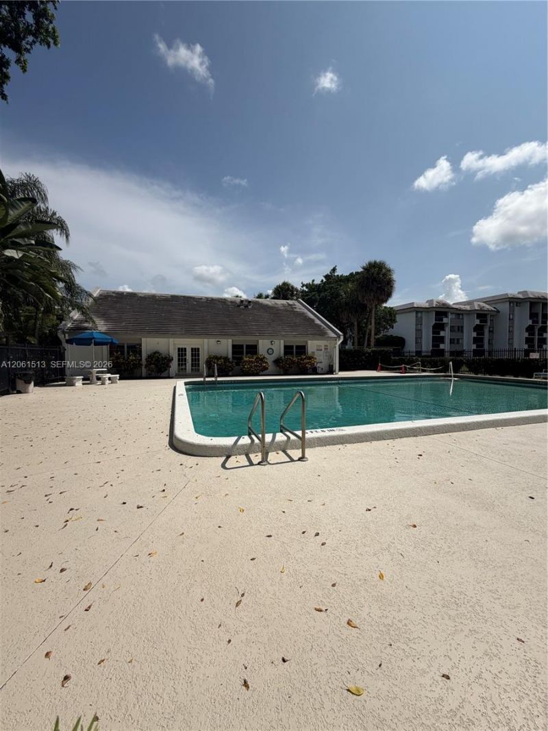711 N Pine Island Rd , Unit 121, Plantation, FL 33324 Photo