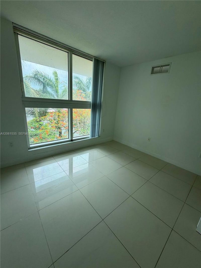 1861 NW S River Dr, Unit 212, Miami, FL 33125 Photo