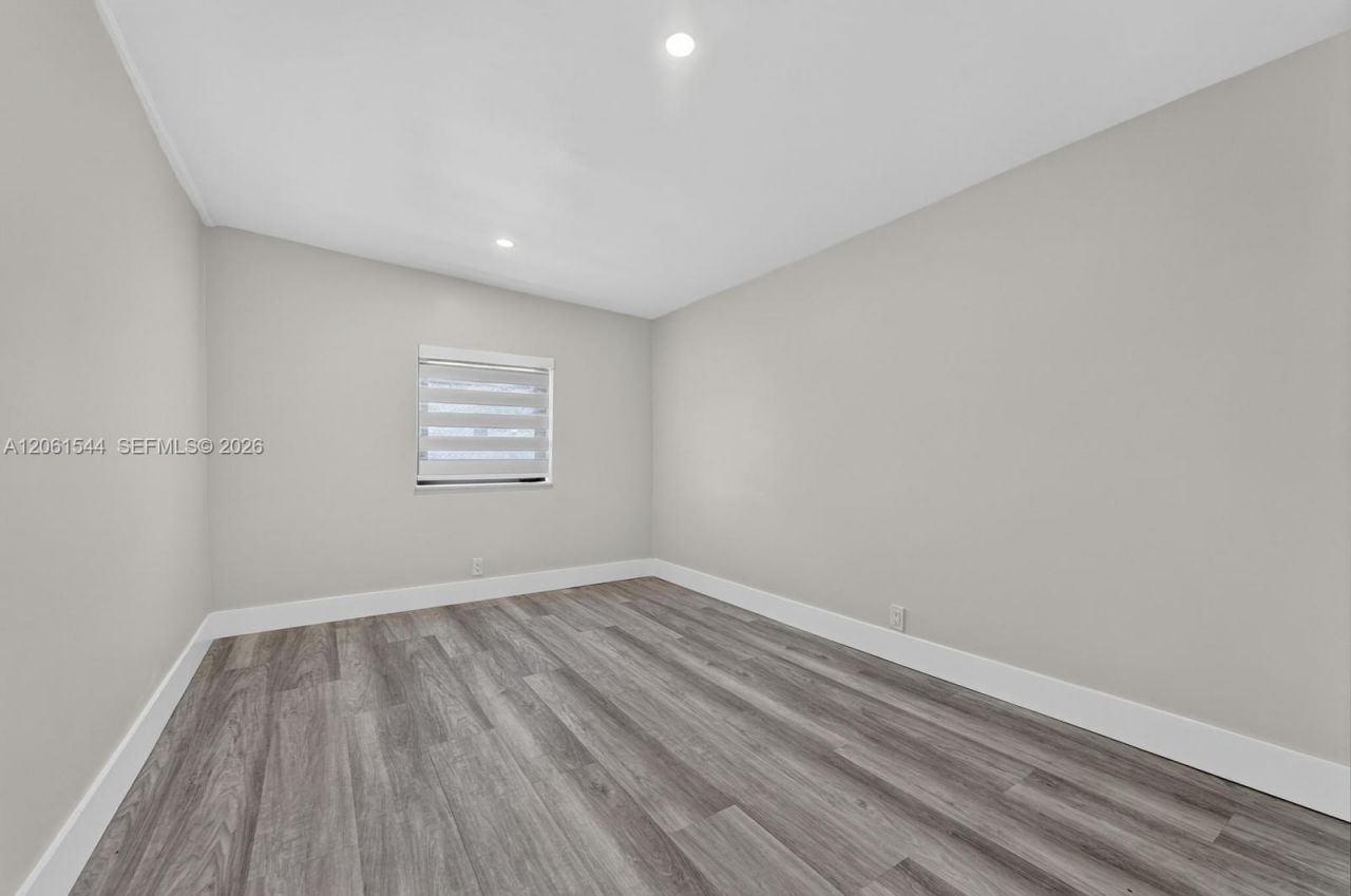 858 E 21st St , Hialeah, FL 33013 Photo