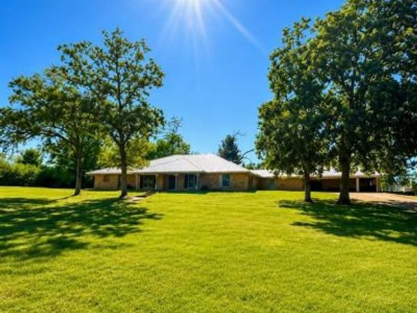 1092 An County Road 318, Frankston, TX 75763