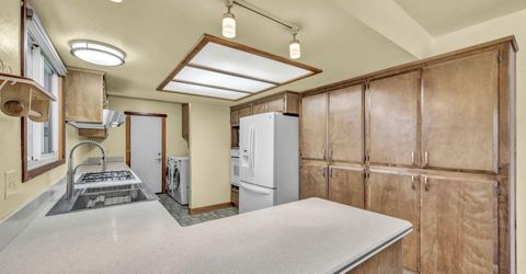 614 W 3rd Street, Carson City, NV 89703 Photo