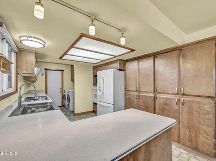 614 W 3rd Street, Carson City, NV 89703 Photo