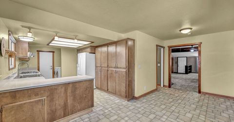 614 W 3rd Street, Carson City, NV 89703 Photo
