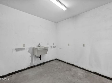 614 W 3rd Street, Carson City, NV 89703 Photo