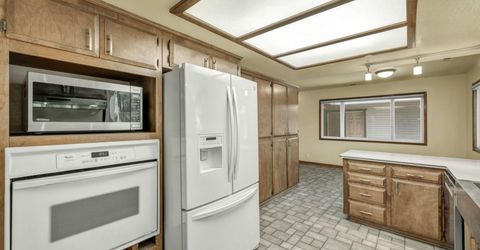 614 W 3rd Street, Carson City, NV 89703 Photo