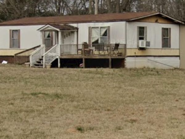 203 Horseshoe Bend Circle, Griffin, GA 30223