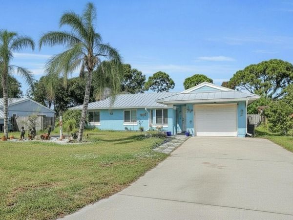 2060 SE Rainier Road, Port St. Lucie, FL 34952