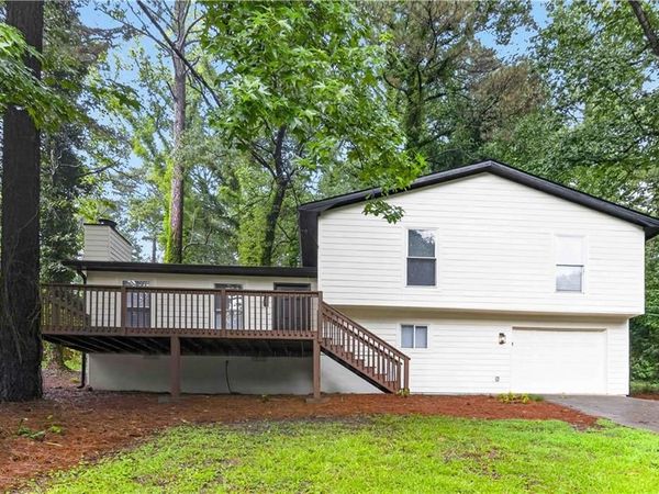 3292 Mixon Way , Stone Mountain, GA 30087