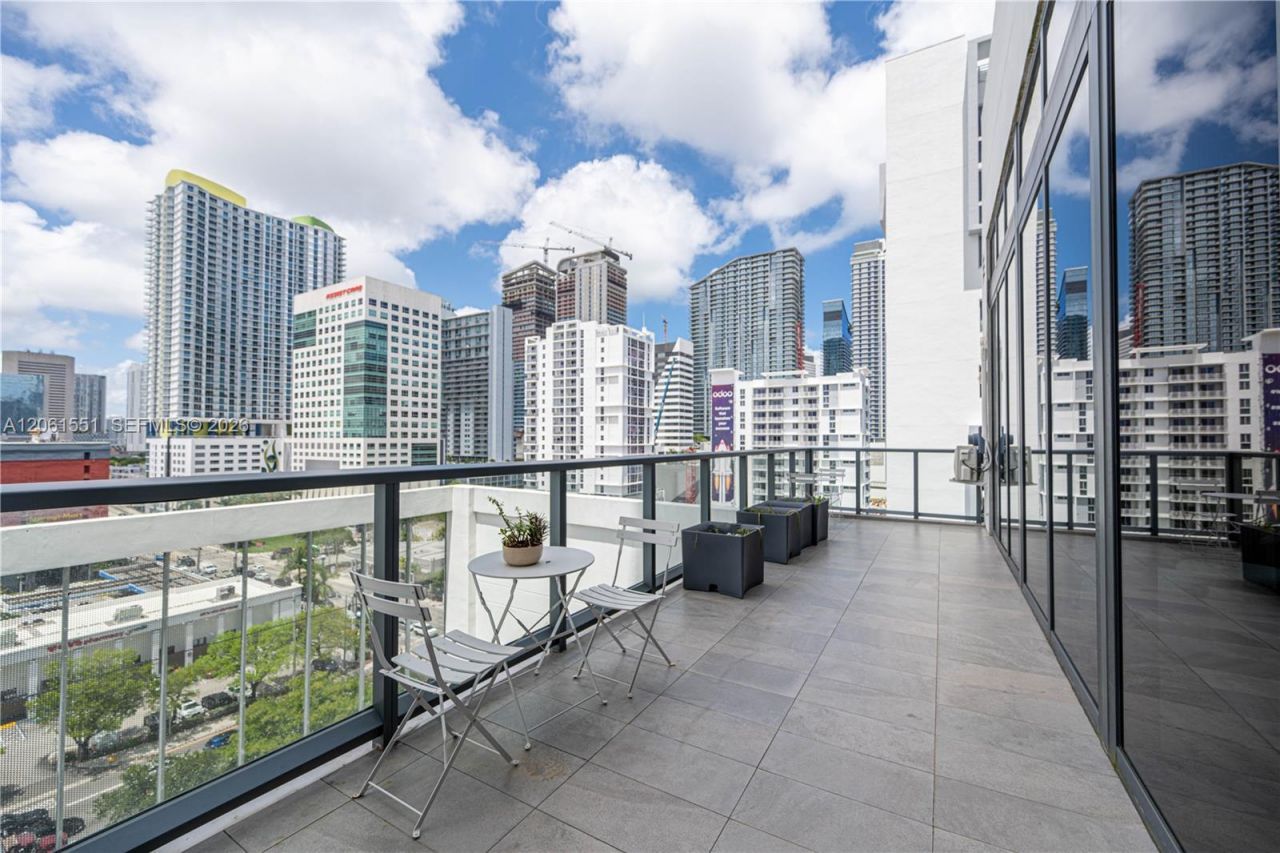 239 SW 9th St , Unit 2103, Miami, FL 33130 Photo