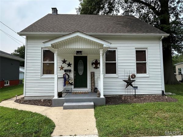 313 N John Street, Mascoutah, IL 62258