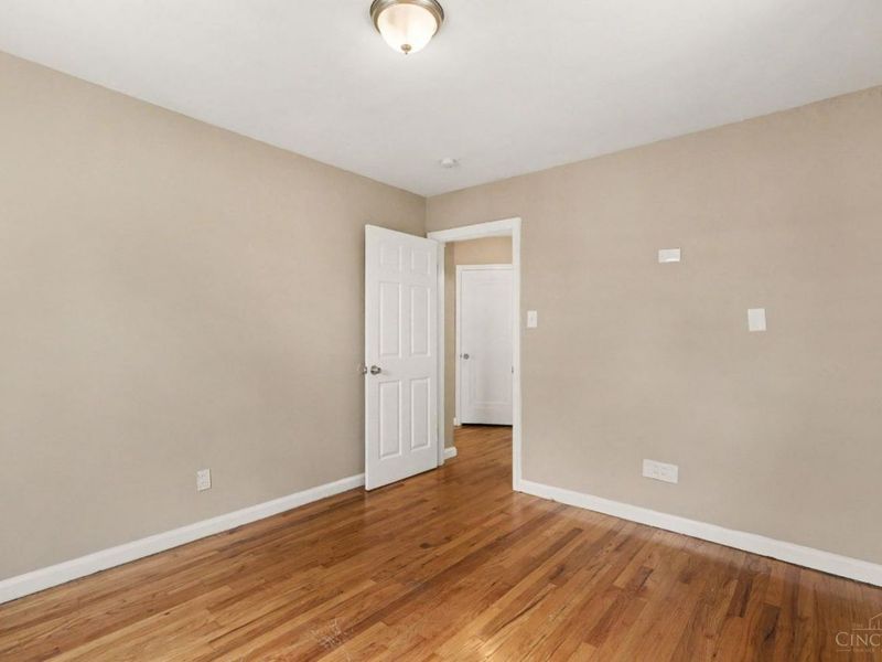 4306 Homelawn Avenue, Cincinnati, OH 45211 Photo 11