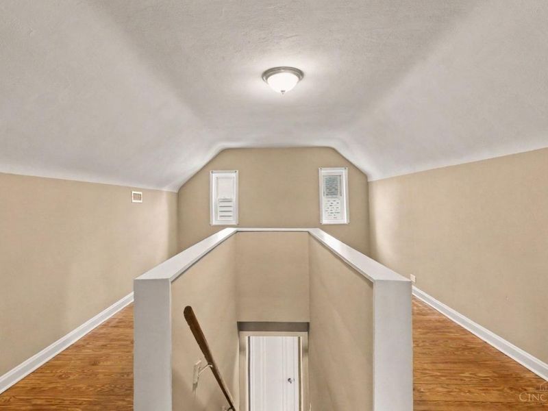 4306 Homelawn Avenue, Cincinnati, OH 45211 Photo 12