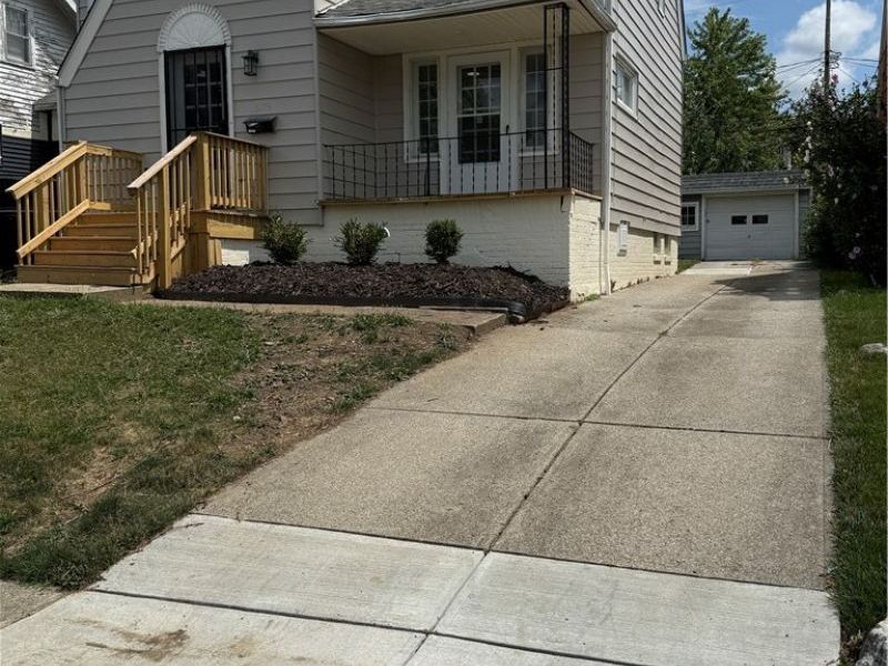 5175 Arch Street Street, Maple Heights, OH 44137 Photo 2