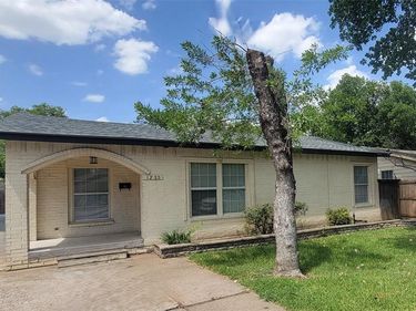 1225 Blalock Avenue, Fort Worth, TX 76115