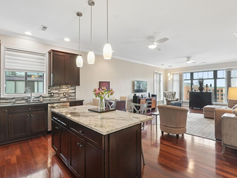 250 Daniel Burnham Square, Unit 702, Columbus, OH 43215 Photo 7