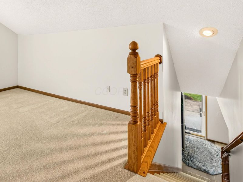 1291 Stratford Court, Circleville, OH 43113 Photo 8