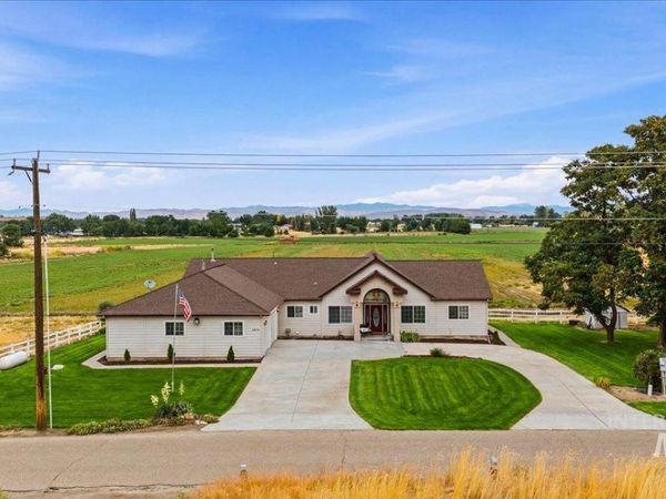 1810 17th Ave., Payette, ID 83661