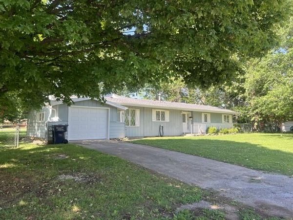 607 E Summit Street , Republic, MO 65738