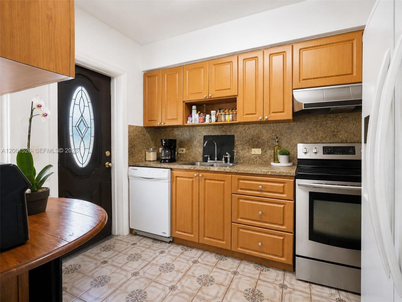 2550 SW 10 St, Miami, FL 33165 Photo